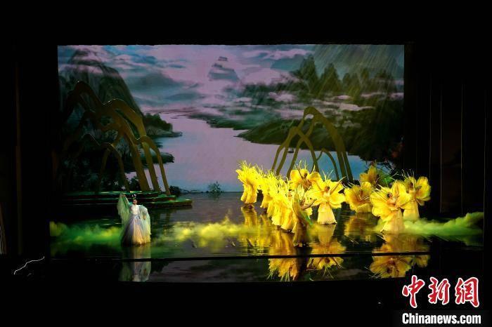 去黑眼圈眼袋眼膜眼霜排行榜10强 怎样祛除眼袋赶走黑眼圈？